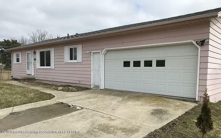 Property Photo: 8124 N Cochran Road MI 48837