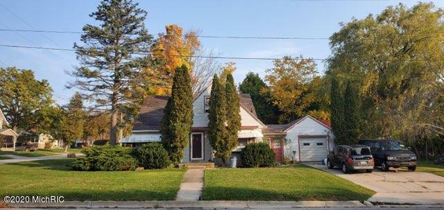 Property Photo:  464 8th Street  MI 49660 