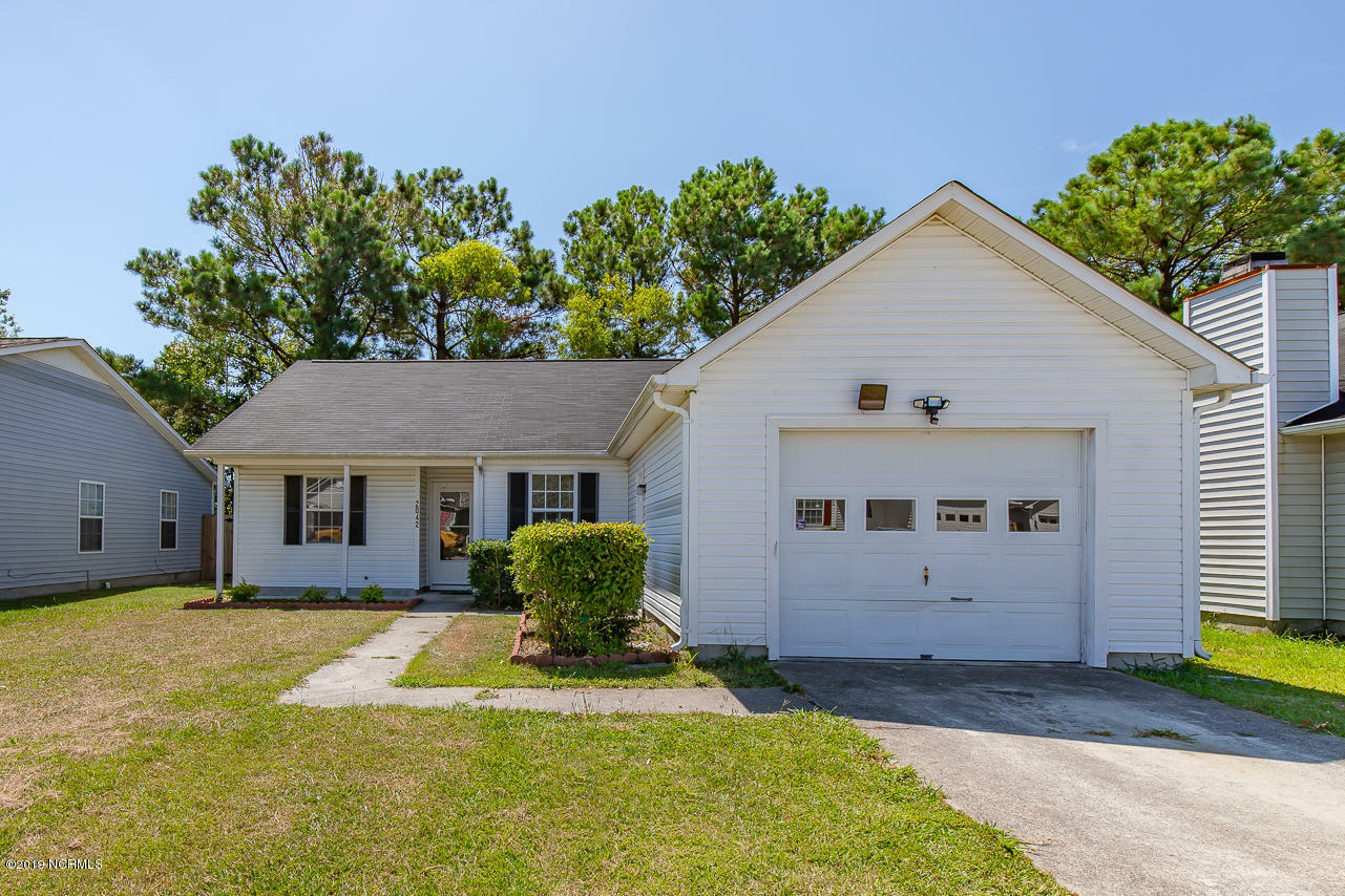 Property Photo: 2042 W Windgate Court NC 28546