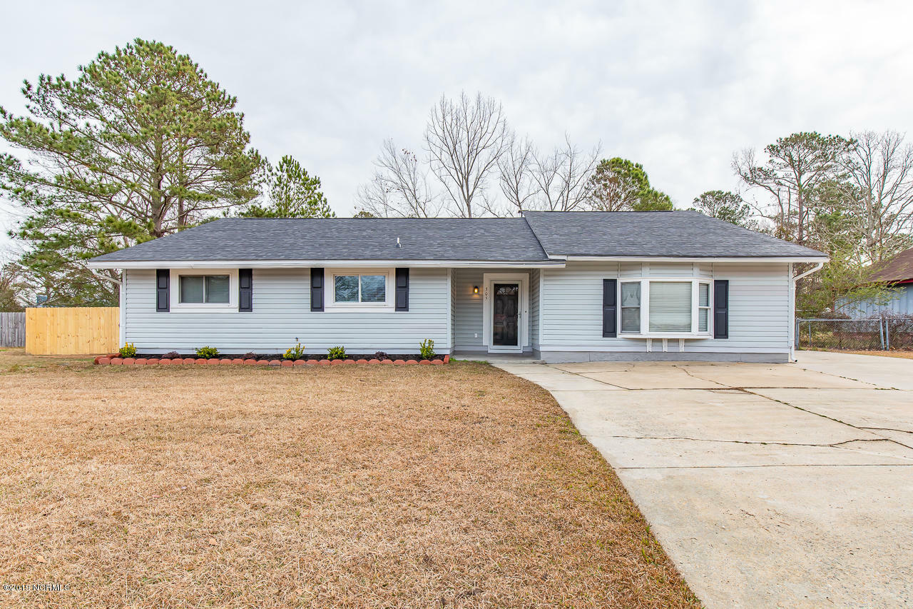 Property Photo:  305 S Willow Lane  NC 28546 