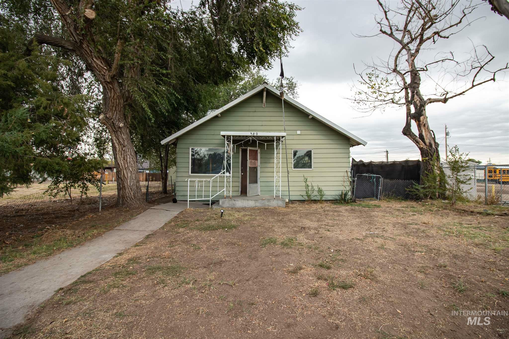 Property Photo:  380 SE 4th Street  OR 97914 