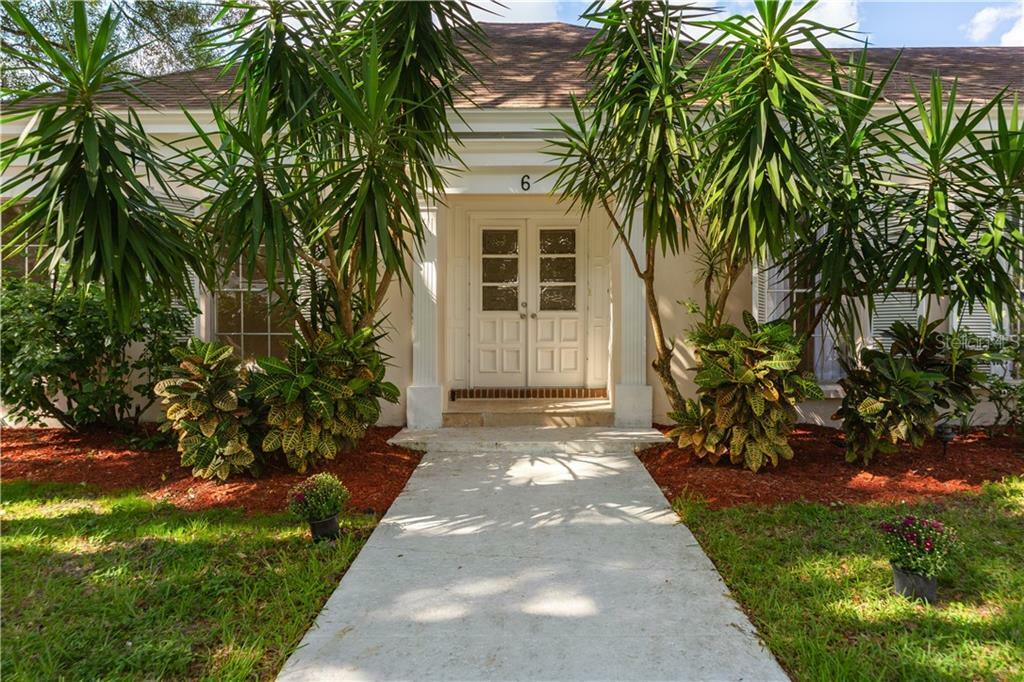 Property Photo:  6 Fairway Drive  FL 34223 