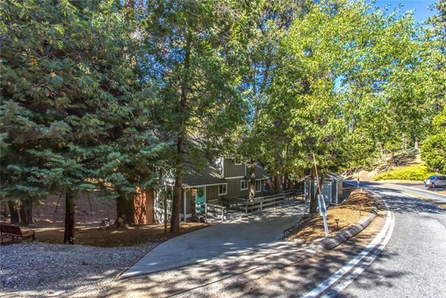 Property Photo:  266 Cumberland Drive  CA 92321 