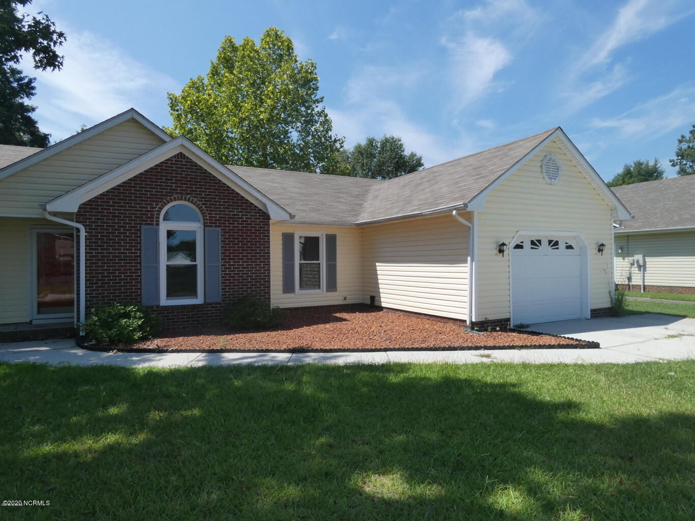 Property Photo:  427 Raintree Road  NC 28540 