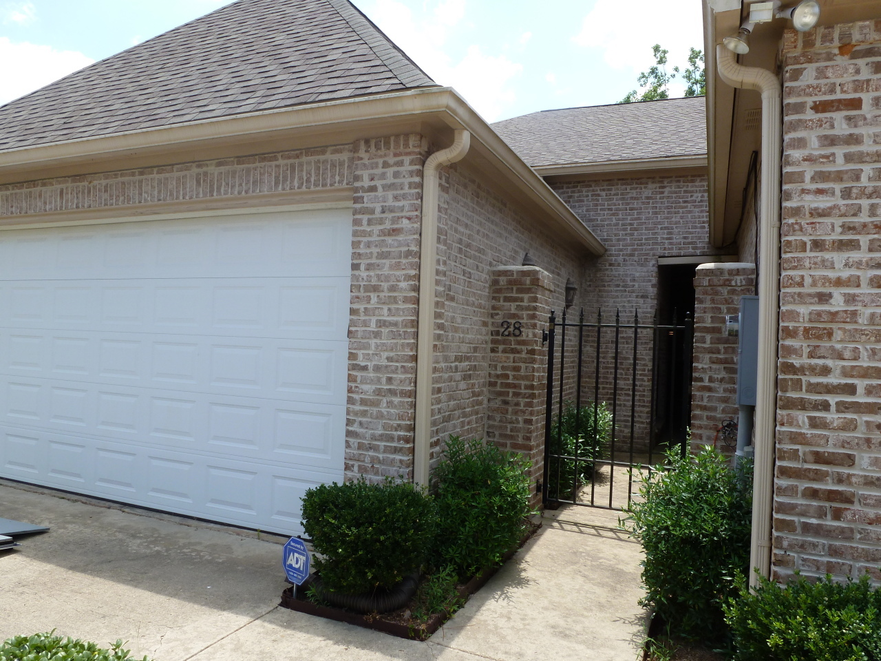 Property Photo:  28 Riviera Dr.  MS 39402 