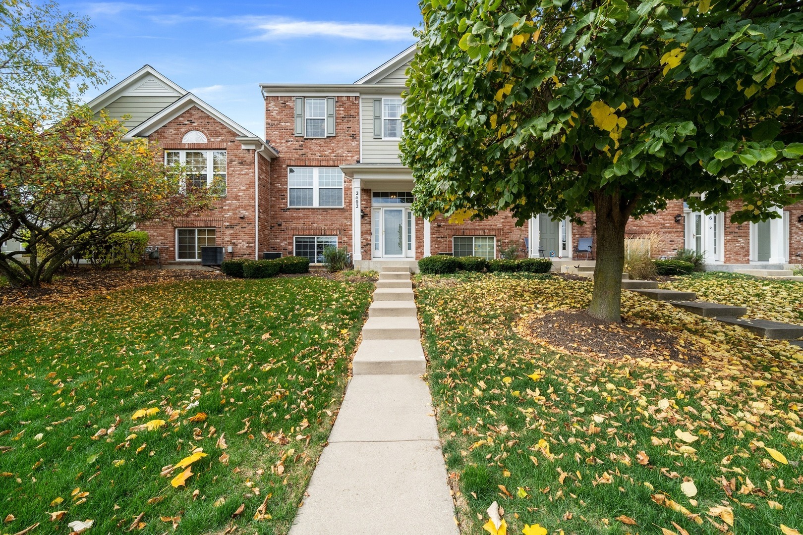 Property Photo: 2402 Emily Lane IL 60124