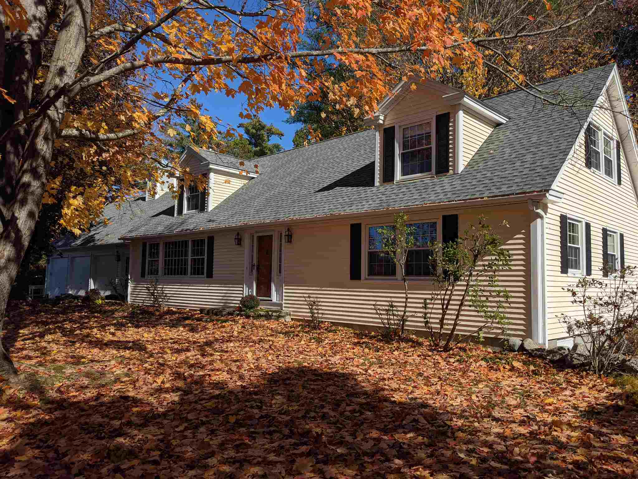 Property Photo:  5 Walnut Hill Road  NH 03031 