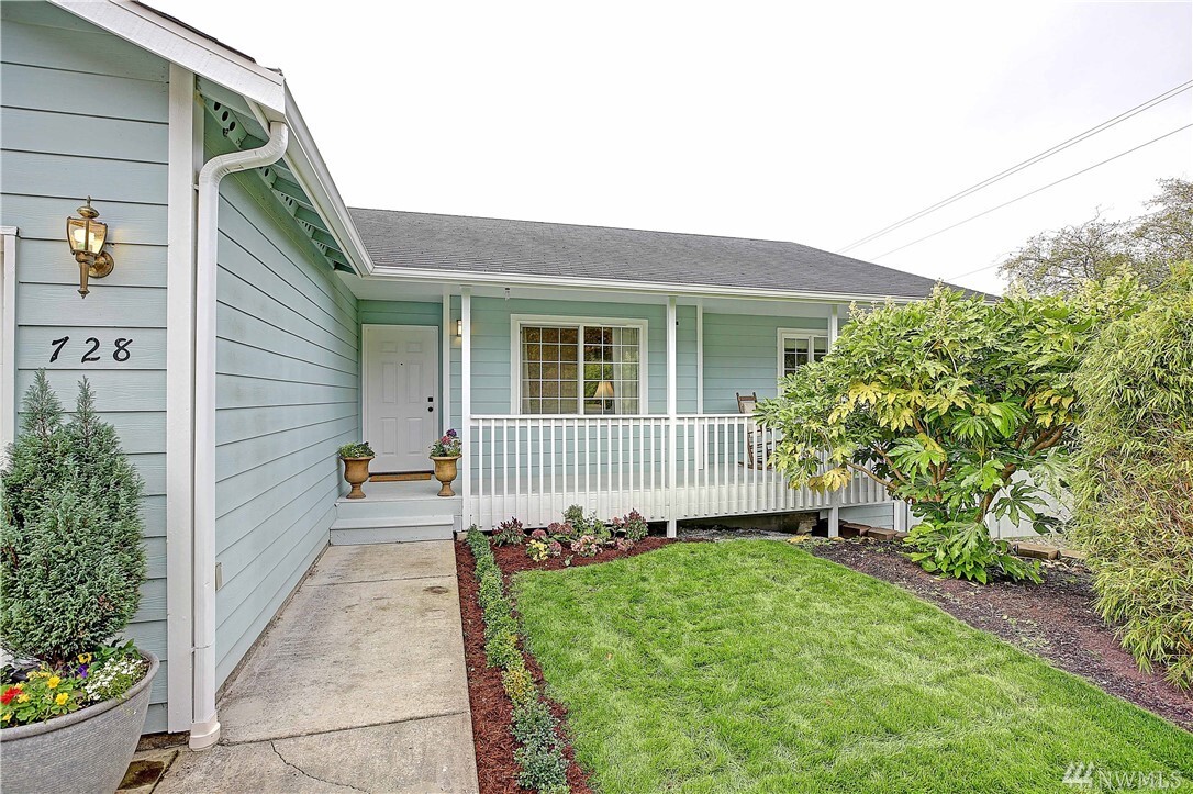 Property Photo: 728 Sandstone Lane WA 98282
