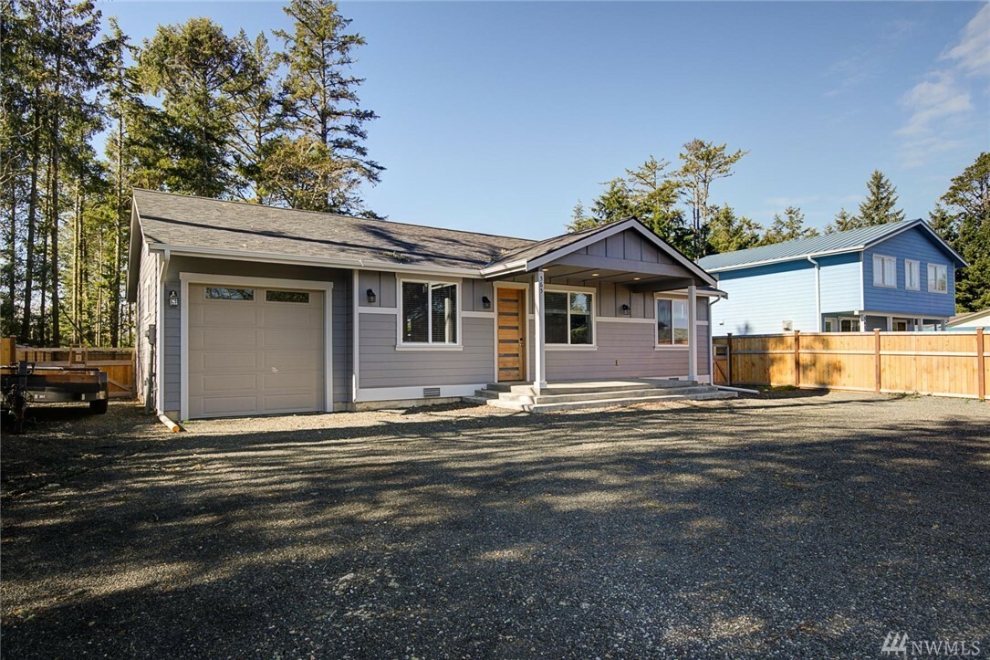 Property Photo:  565 Chinook Ave SE  WA 98569 