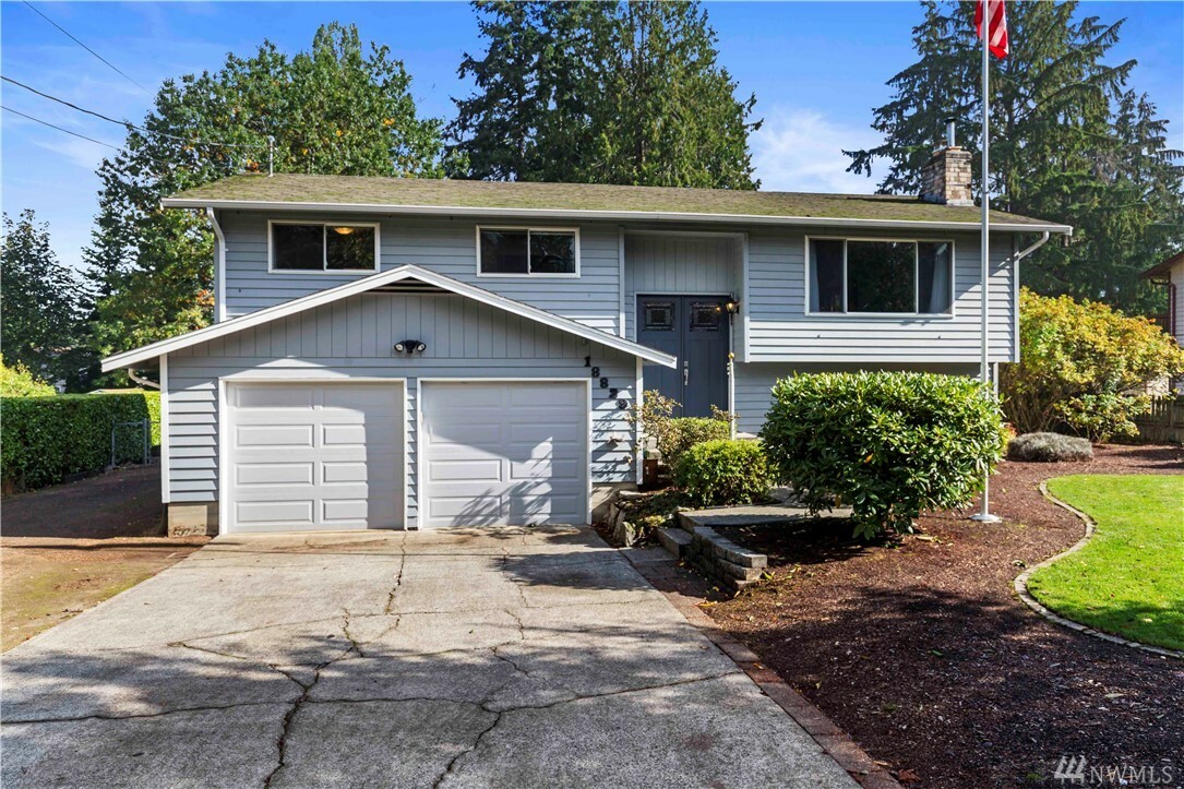 Property Photo:  18829 81st Ave W  WA 98026 