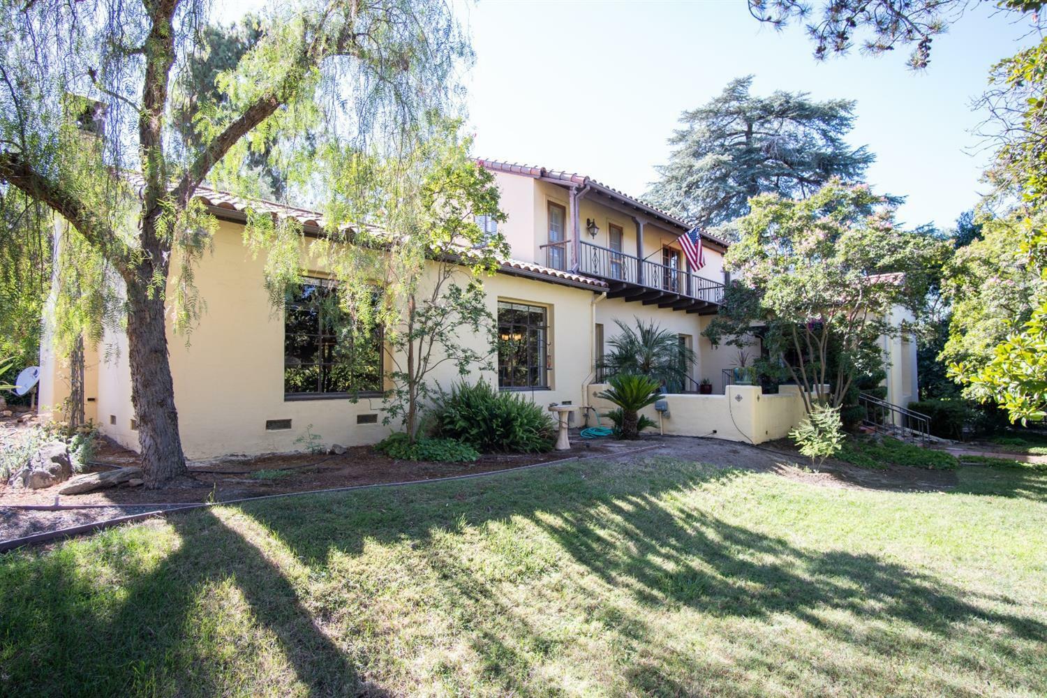 Property Photo:  57 S Corona Drive  CA 93257 