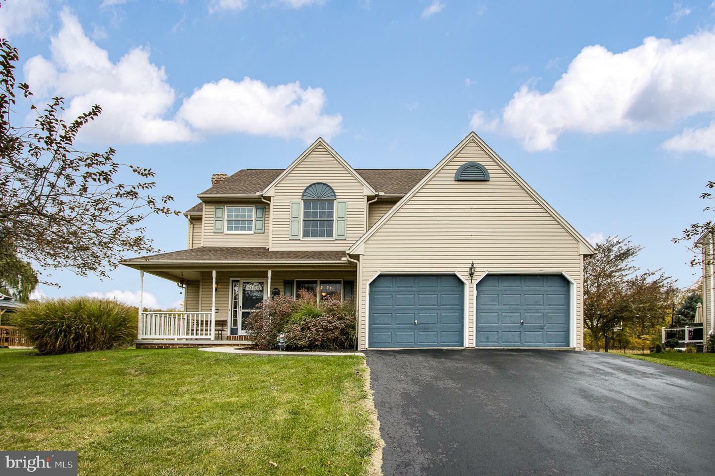 Property Photo:  414 Woodland Drive  PA 17019 