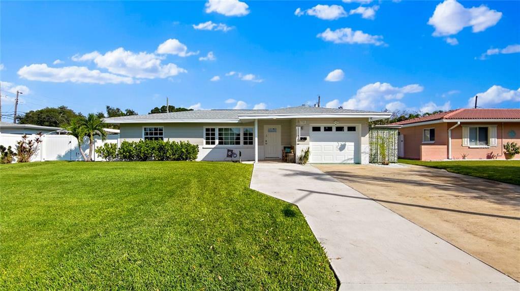 Property Photo:  715 44th Avenue NE  FL 33703 