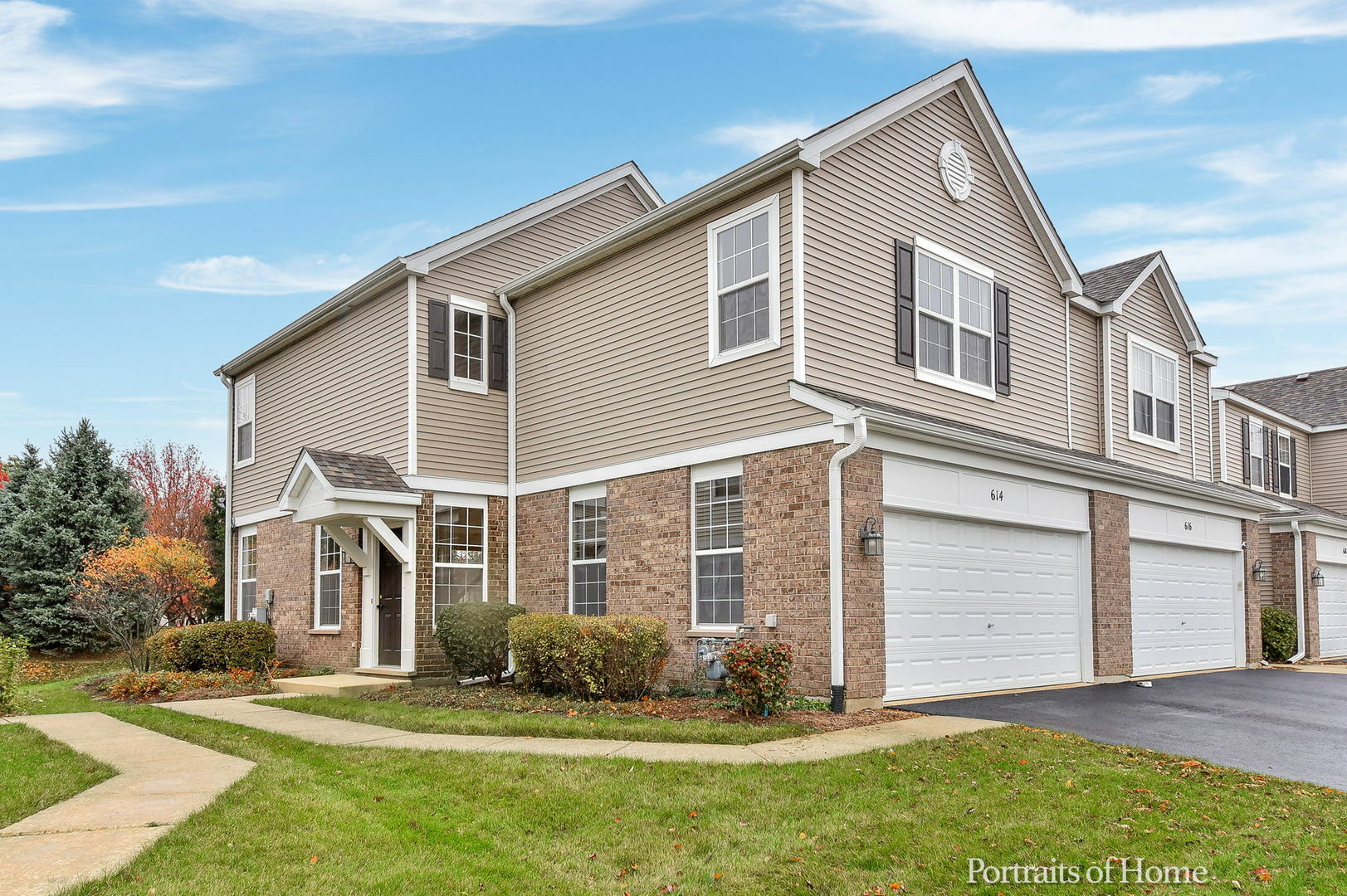 Property Photo: 614 Springbrook Trail North IL 60543