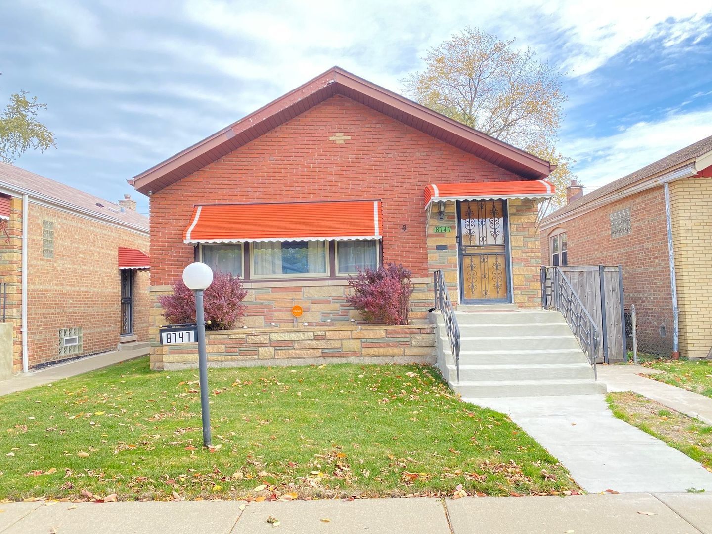 Property Photo: 8747 S Paxton Avenue IL 60617