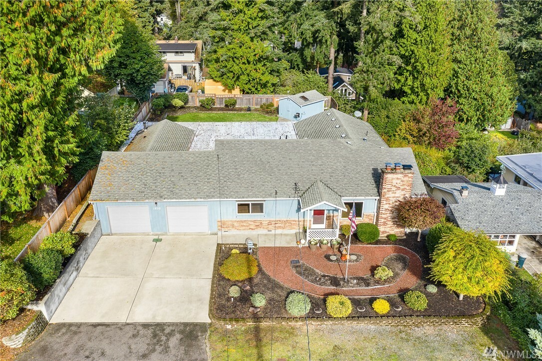 Property Photo:  1530 NE 96th St  WA 98115 