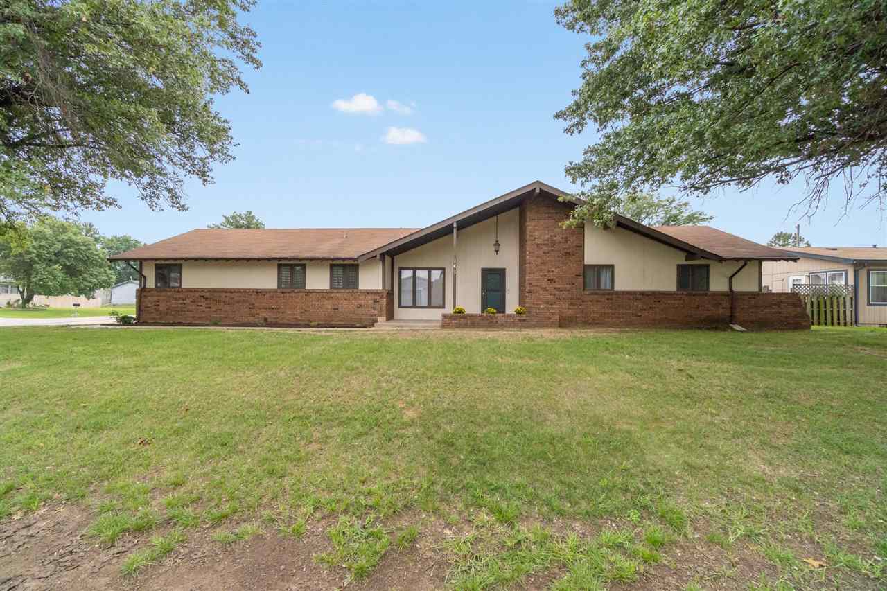 Property Photo: 141 E 11th Ave KS 67013