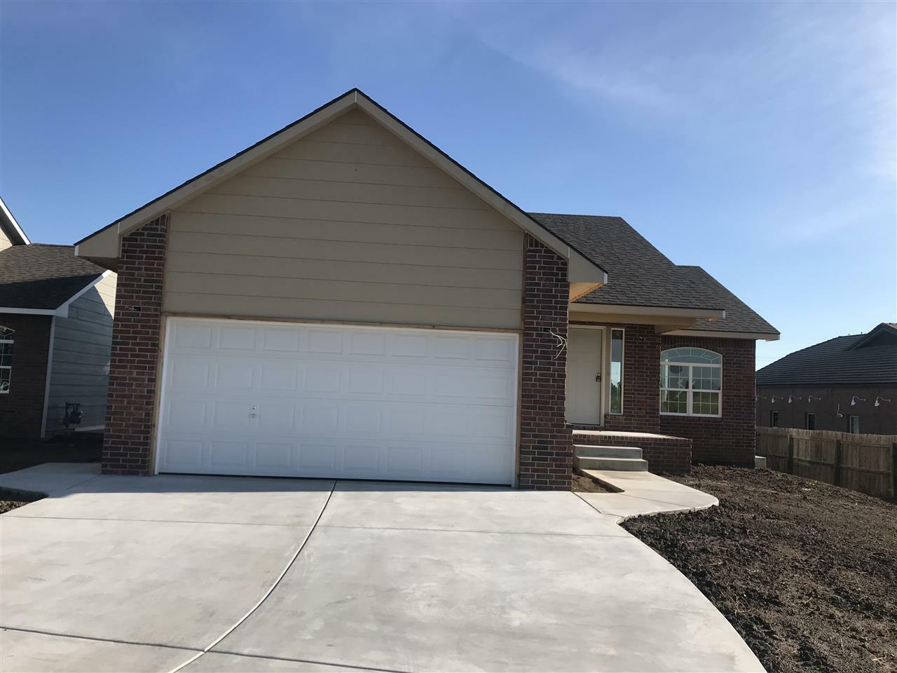 Property Photo: 1630 S Smithmoor Ct KS 67207