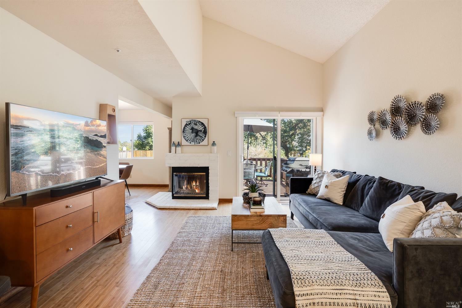 14 Pinewood Lane  Novato CA 94947 photo