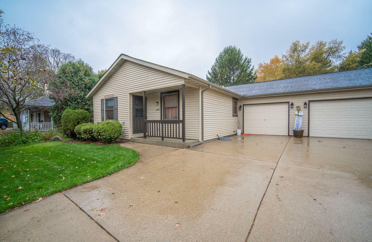 Property Photo:  1713 Carrie Ln  WI 53095 