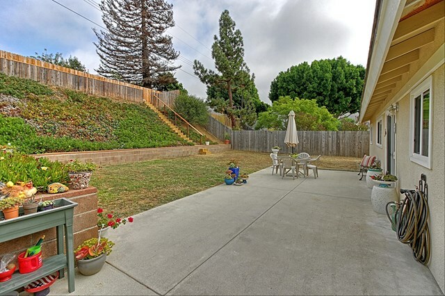 Property Photo:  2822 Mohawk Avenue  CA 93001 