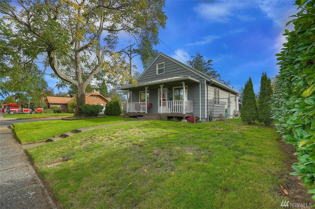 Property Photo: 7401 S Park Ave WA 98408