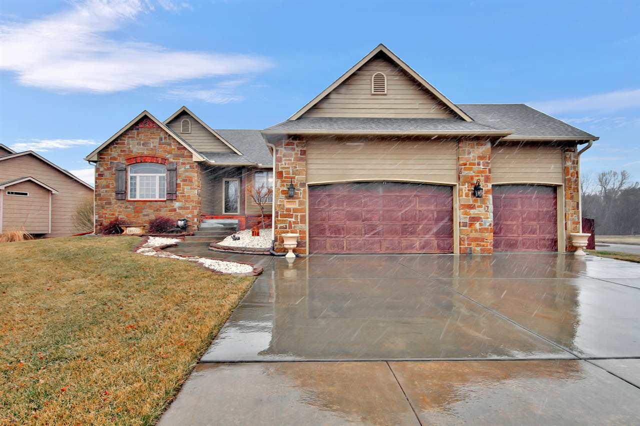 Property Photo:  121 E Timber Creek Ct  KS 67060 