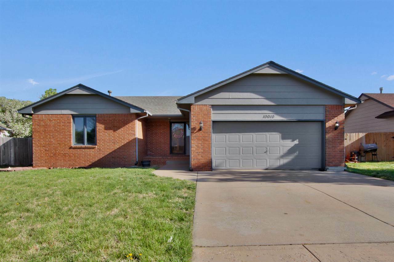 Property Photo:  10010 E Funston St  KS 67207 