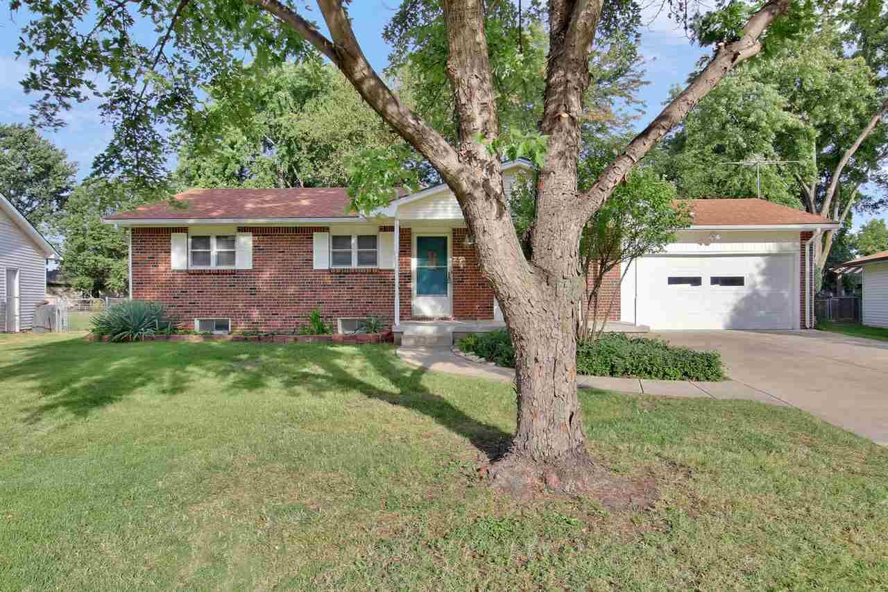 Property Photo: 1531 N Timothy Ln KS 67212