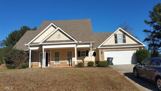 Property Photo: 549 Ashlyn Court GA 30025