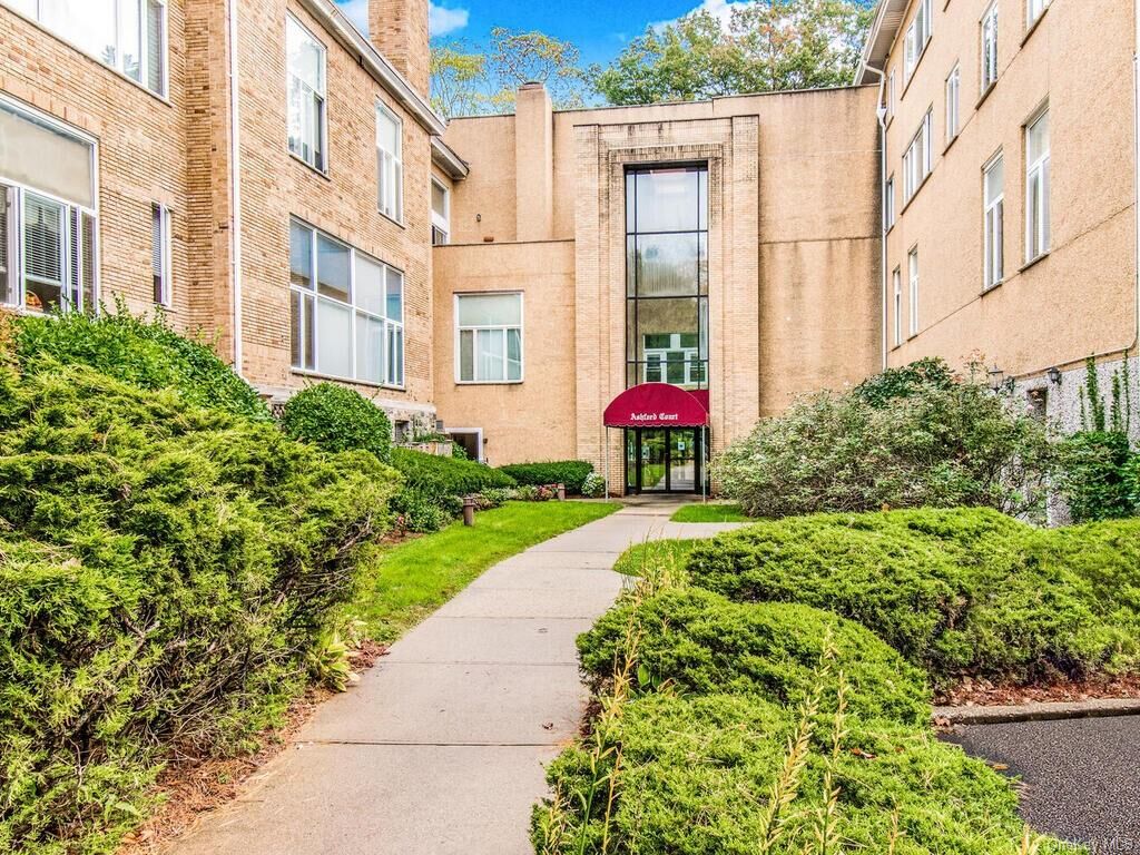 Property Photo: 520 Ashford Avenue 18 NY 10502