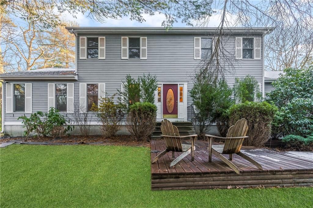 Property Photo:  2 Gentry Farm Dr  RI 02816 
