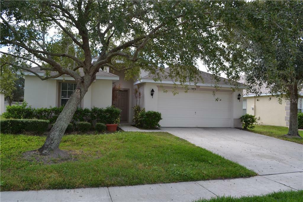 Property Photo:  2932 Conner Lane  FL 34741 