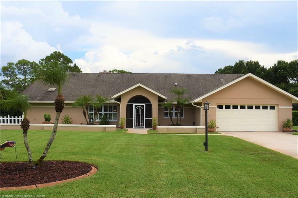 Property Photo:  4806 Duffer Loop  FL 33872 