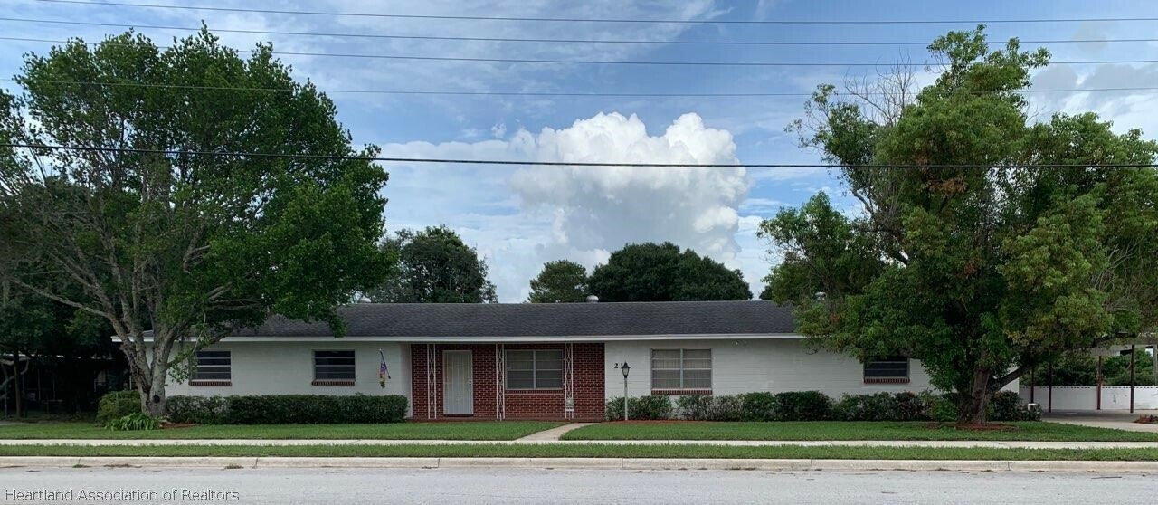 Property Photo:  211 S Verona Avenue  FL 33825 