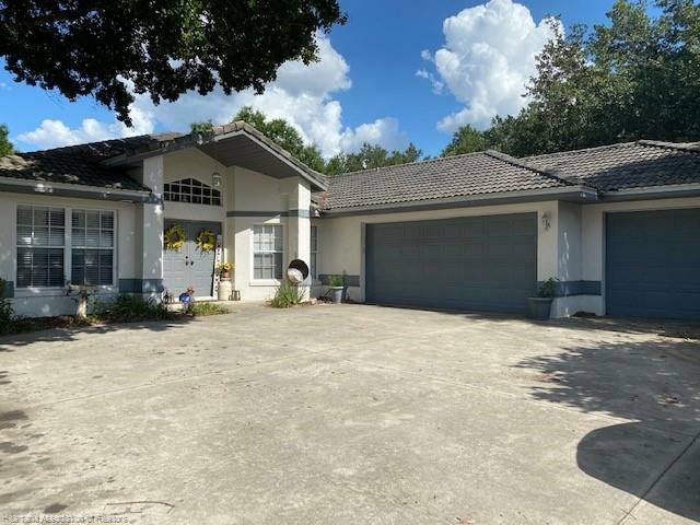 Property Photo:  905 S Avon Estates Boulevard  FL 33825 