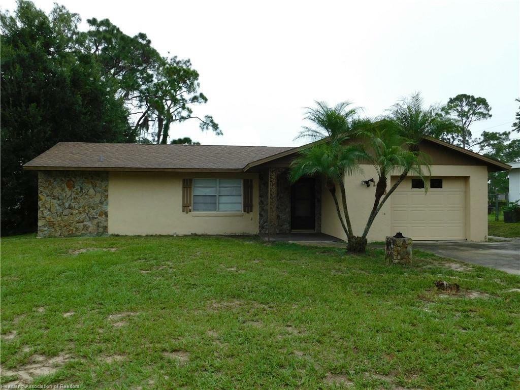 Property Photo:  108 Springdale Road  FL 33870 