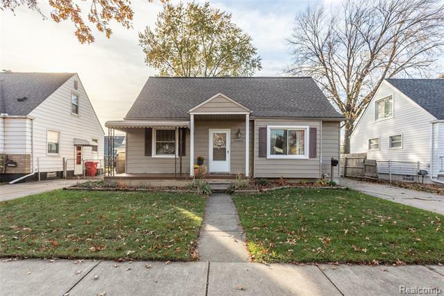 Property Photo: 25881 Fortuna Street MI 48066