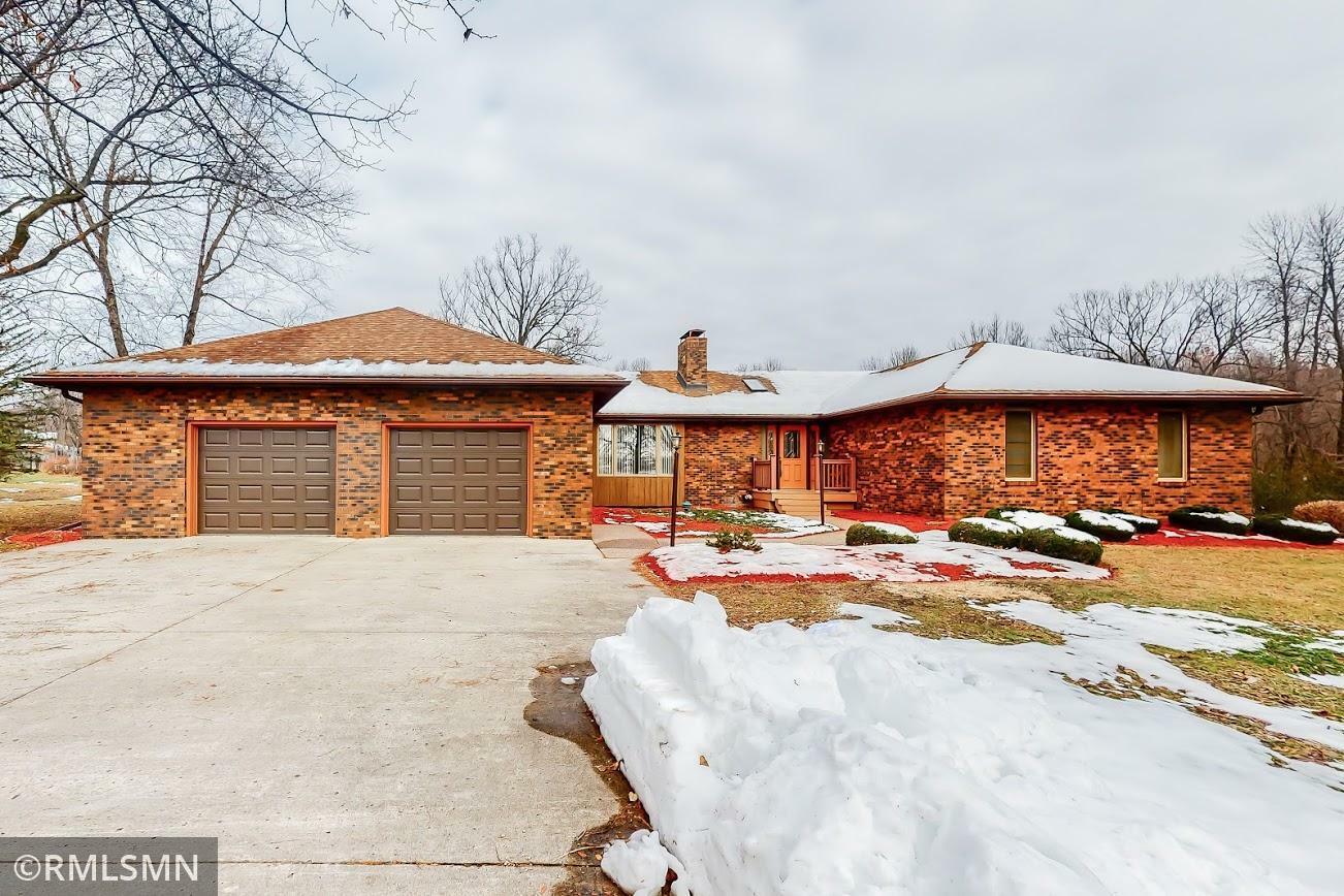 Property Photo:  9425 Edgebrook Drive  MN 55057 