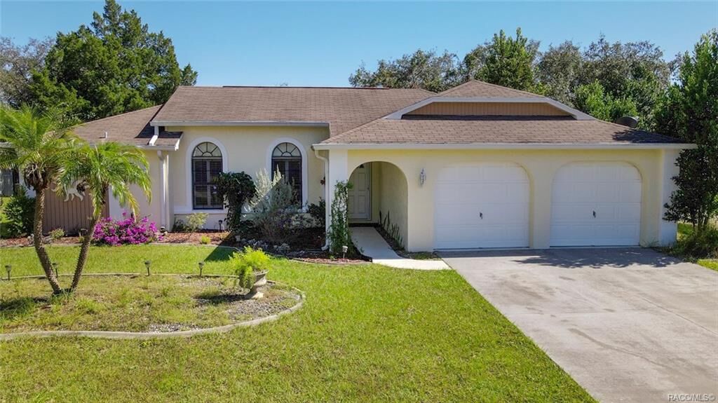 Property Photo: 5229 W Kristina Loop FL 34461