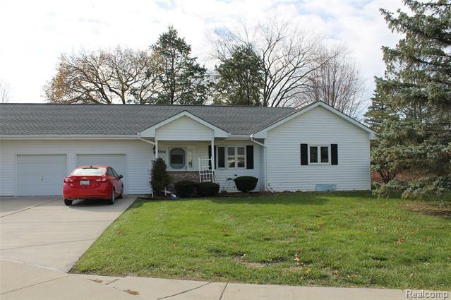 Property Photo:  3352 Pine Villa Court  MI 48439 