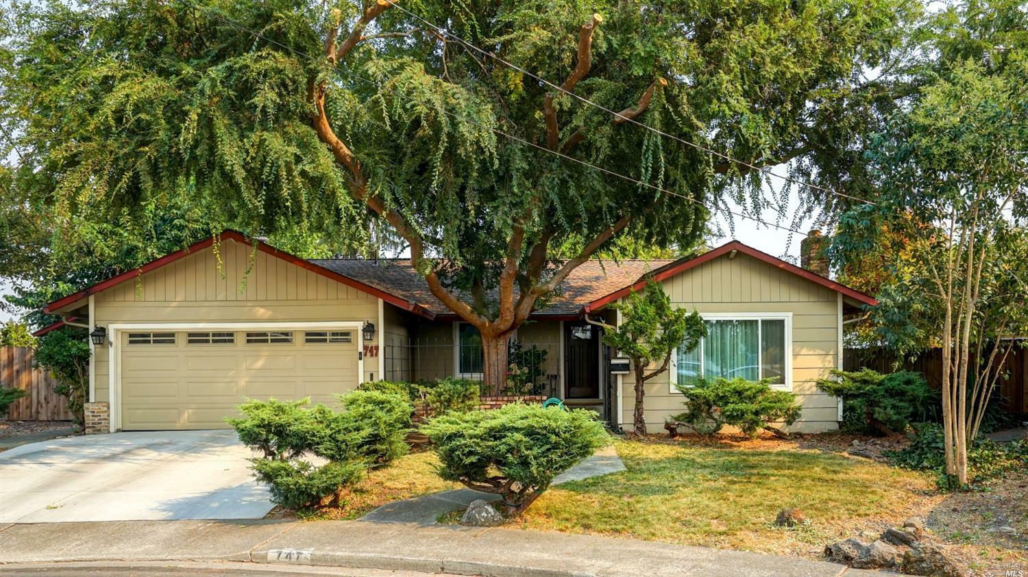 Property Photo:  747 Bonnie Avenue  CA 94928 