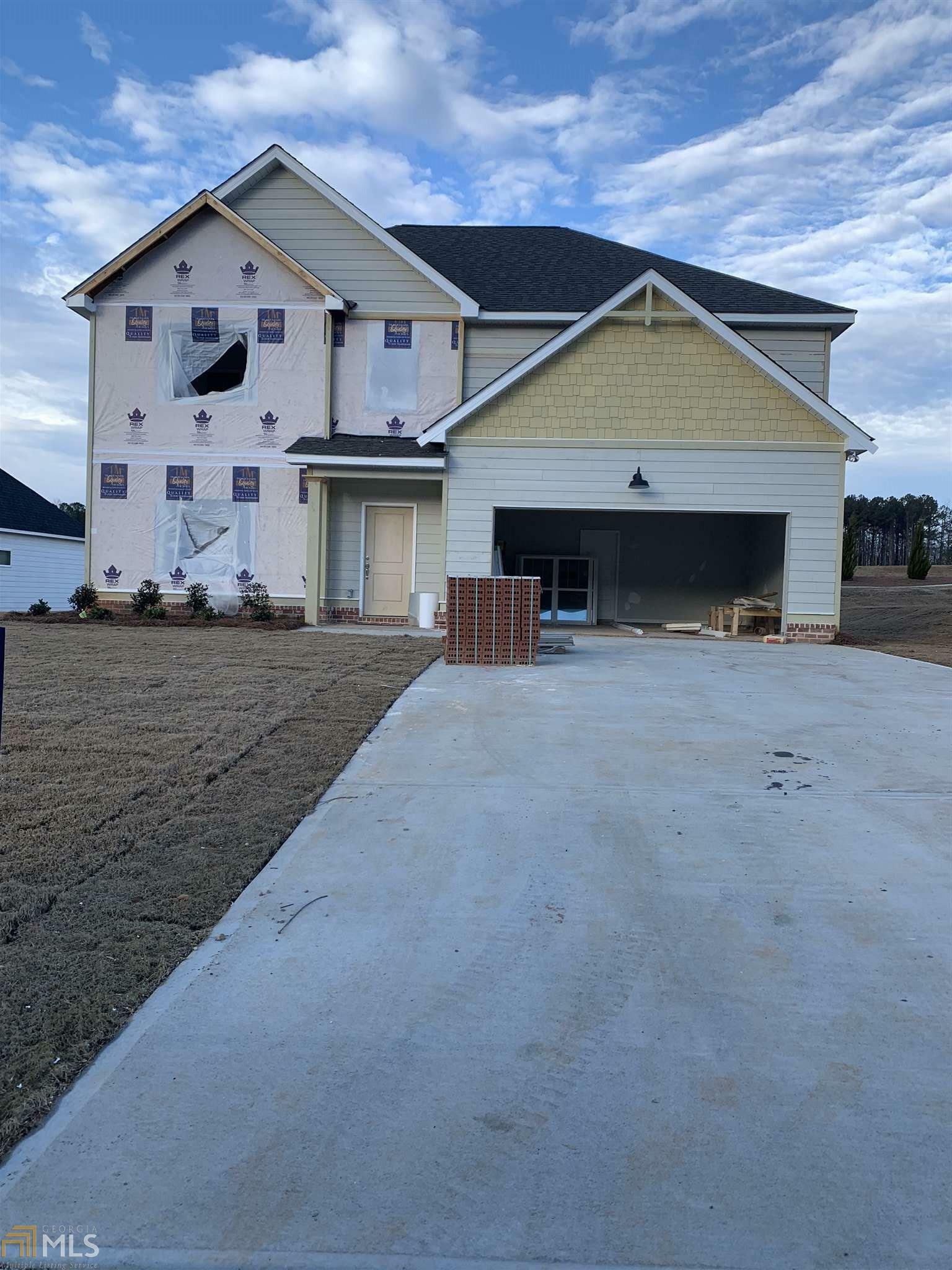 Property Photo: 102 Sandalwood Dr GA 30117