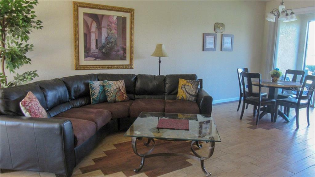 Property Photo:  2641 Old Kent Circle  FL 34758 