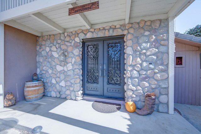 Property Photo:  492 Blanco Court  CA 93012 