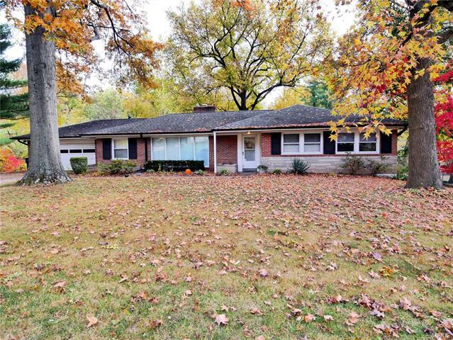 46 East Cardigan Drive  St Louis  63135 photo
