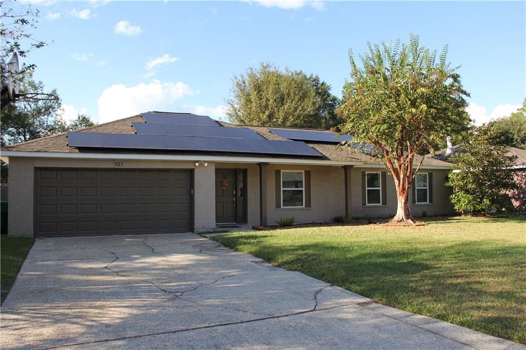 Property Photo:  137 Goldenwood Drive  LA 70461 