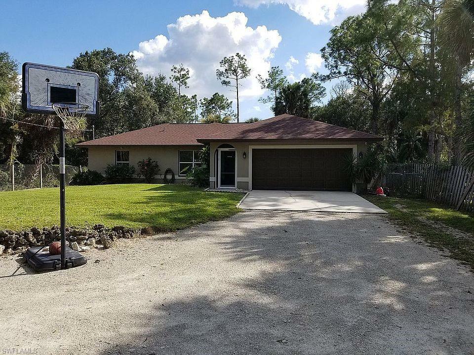 Property Photo:  2970 2nd Ave SE  FL 34117 