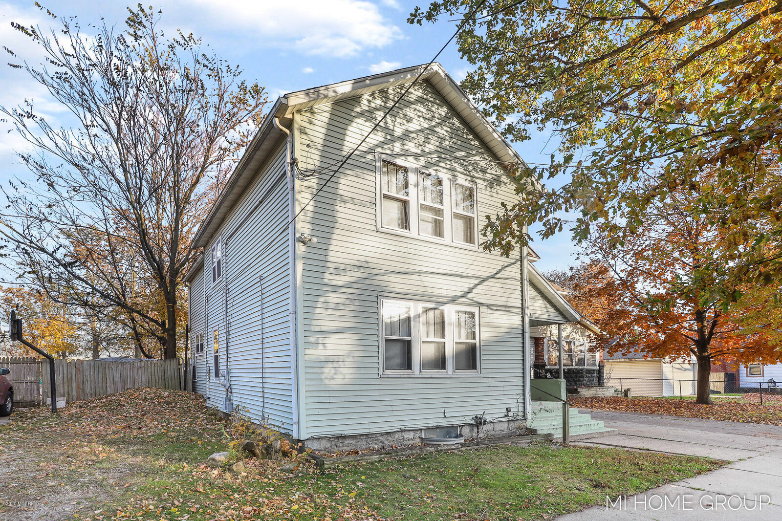 Property Photo:  922 Muskegon Avenue NW  MI 49504 