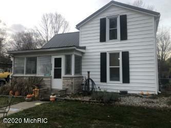 Property Photo:  207 Henry Street  MI 49030 